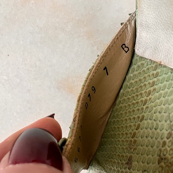 Authentic Salvatore Ferragamo Snakeskin Slingback Heels – Italian Luxury size 7 - Picture 9 of 11